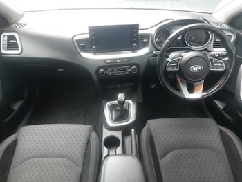 Used Kia Ceed 2021 for sale - 76150688: Photo 2