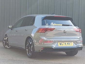 Used Volkswagen Golf 2024 for sale - 78595432: Photo
