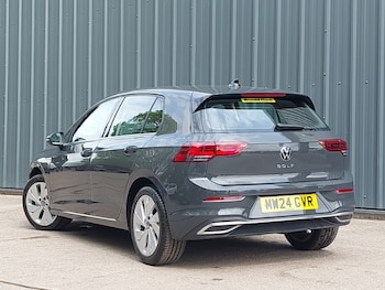 Used Volkswagen Golf 2024 for sale - 78503262: Photo