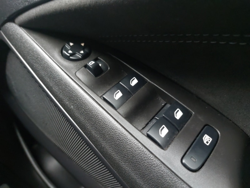 Used Vauxhall Crossland 2021 for sale - 76431661: Photo 18