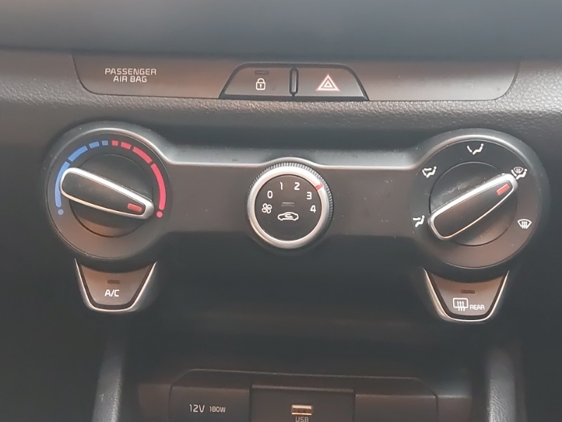 Used Kia Stonic 2023 for sale - 76404063: Photo 18