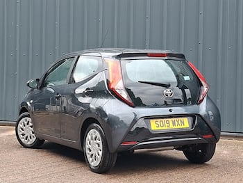 Used Toyota AYGO 2019 for sale - 79662486: Photo