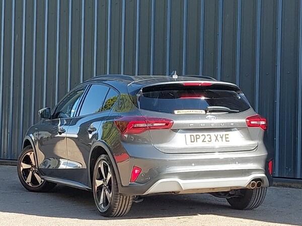 Used Ford Focus 2023 for sale - 76054033: Photo 3