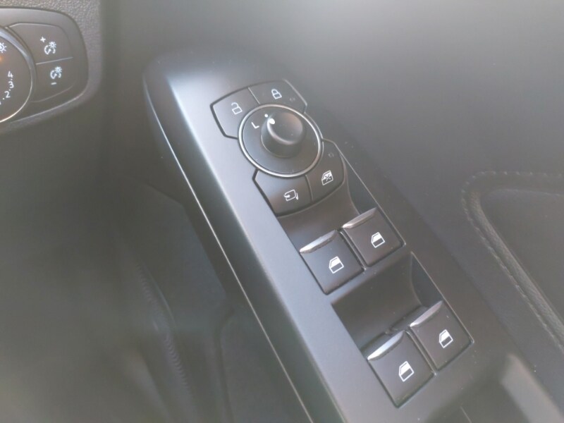 Used Ford Focus 2023 for sale - 76058893: Photo 19