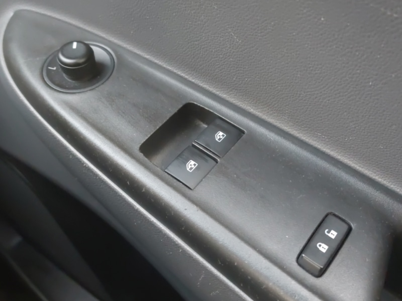 Used Vauxhall Viva 2015 for sale - 77141065: Photo 18