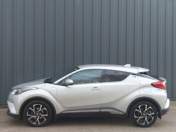 Used Toyota C-HR 2018 for sale - 77689779: Photo