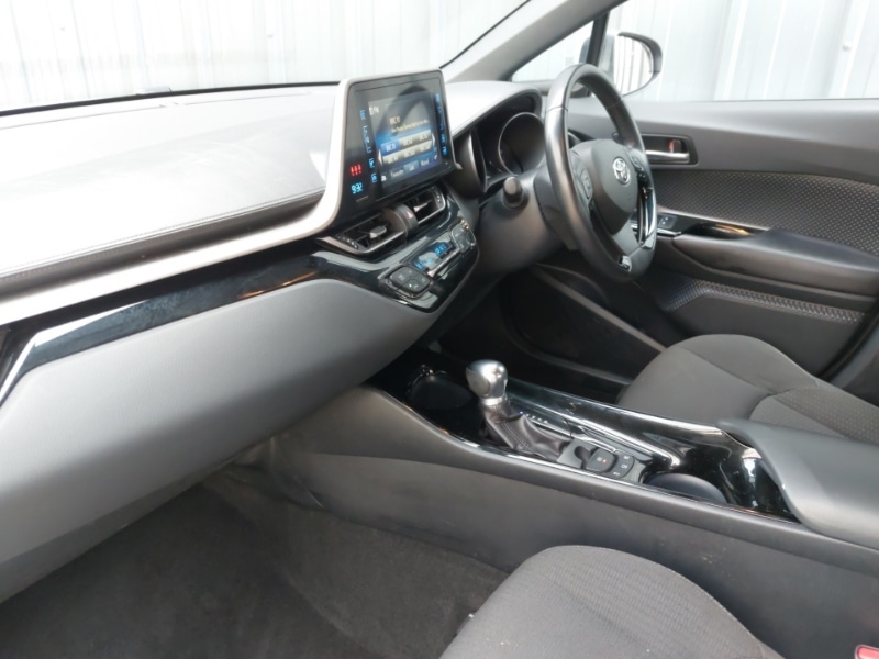 Used Toyota C-HR 2018 for sale - 77689779: Photo 5