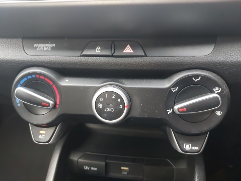 Used Kia Stonic 2023 for sale - 77611125: Photo 19