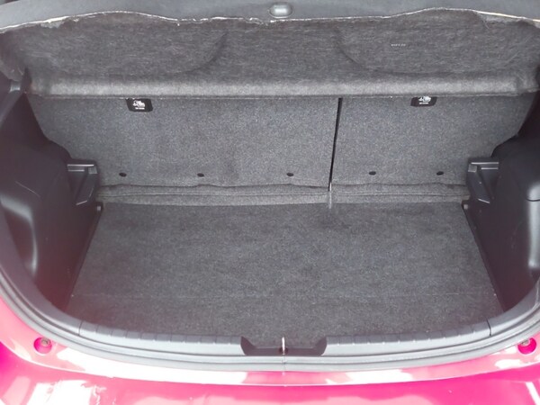 Used Toyota Yaris 2020 for sale - 76221437: Photo 8