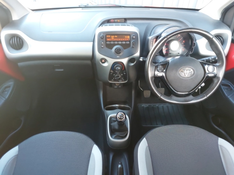 Used Toyota AYGO 2016 for sale - 77731475: Photo 2