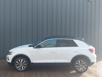 Used Volkswagen T-Roc 2019 for sale - 77338461: Photo
