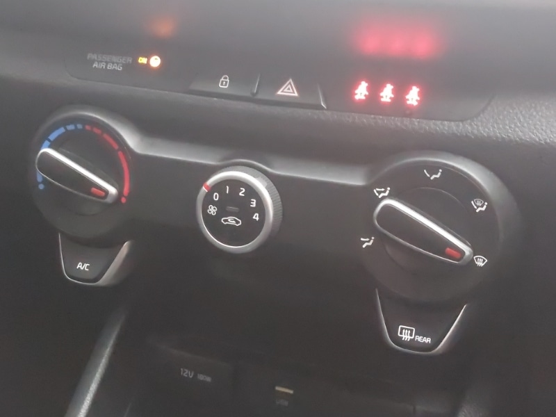 Used Kia Stonic 2023 for sale - 76511700: Photo 17