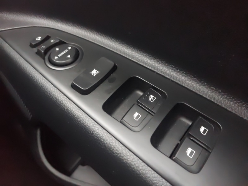 Used Kia Stonic 2023 for sale - 76511700: Photo 19