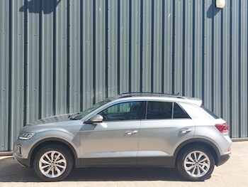 Used Volkswagen T-Roc 2024 for sale - 78467345: Photo