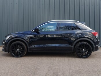 Used Volkswagen T-Roc 2018 for sale - 78132976: Photo