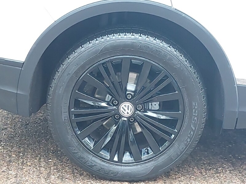 Used Volkswagen Tiguan 2018 for sale - 76763898: Photo 14