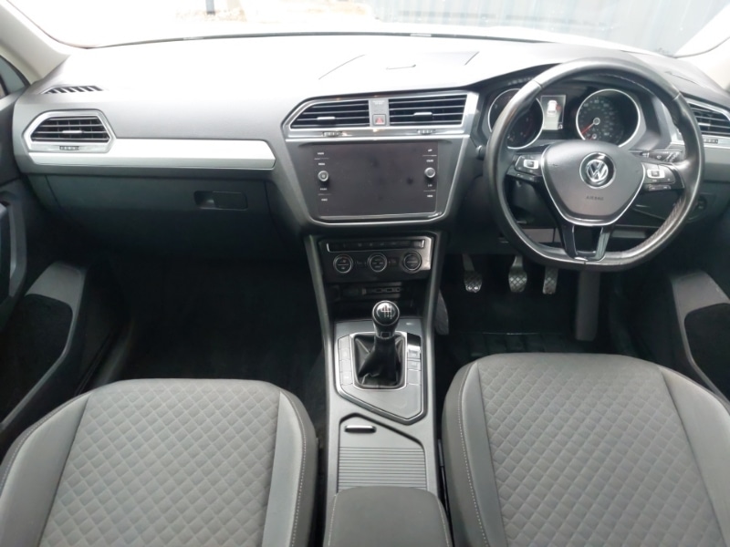 Used Volkswagen Tiguan 2018 for sale - 76763898: Photo 2