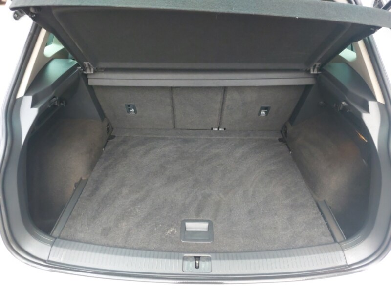 Used Volkswagen Tiguan 2018 for sale - 76763898: Photo 8