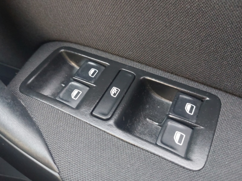 Used Volkswagen Polo 2015 for sale - 77987607: Photo 18