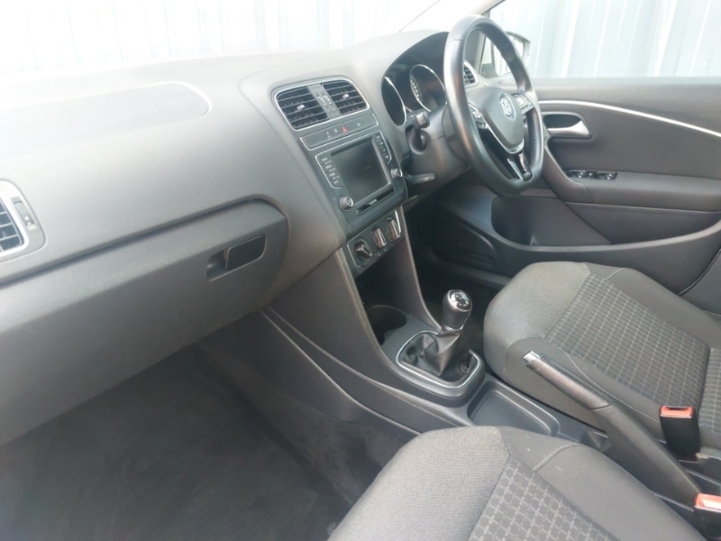 Used Volkswagen Polo 2015 for sale - 77987607: Photo 5
