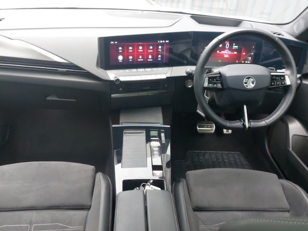 Used Vauxhall Astra 2024 for sale - 76221092: Photo 2