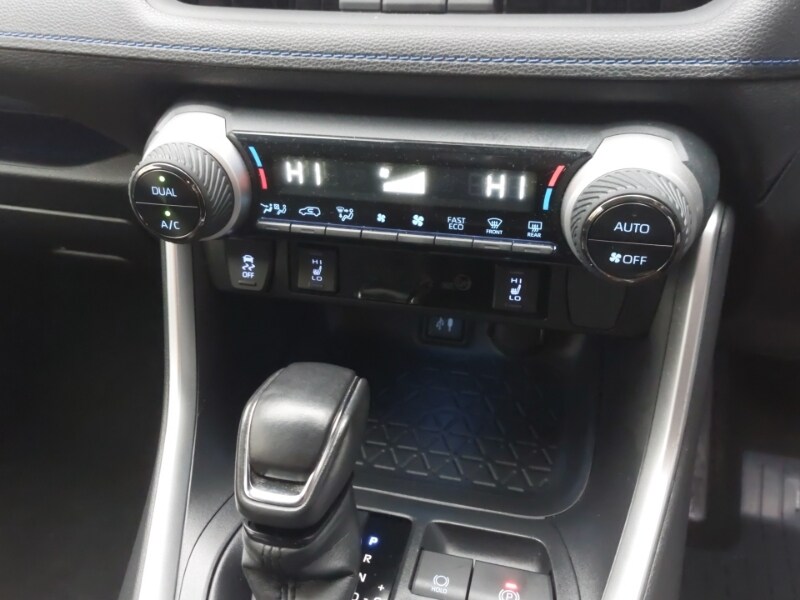 Used Toyota RAV4 2019 for sale - 77556278: Photo 11