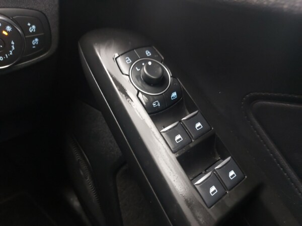 Used Ford Focus 2023 for sale - 76130087: Photo 16