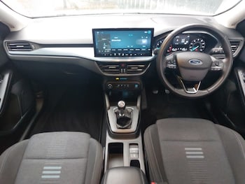 Used Ford Focus 2023 for sale - 76130087: Photo 2