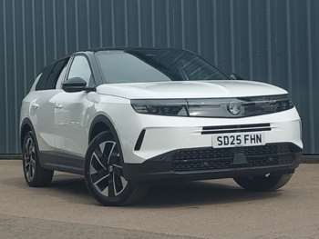 2025 - 1.2 Hybrid [136] Ultimate 5dr e-DCT6 [Pan Roof]