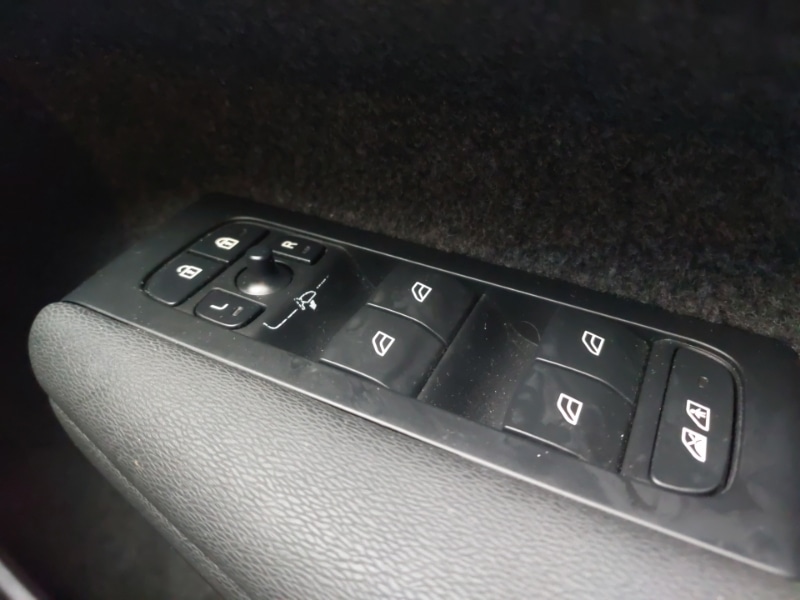 Used Volvo XC40 2022 for sale - 76721630: Photo 19