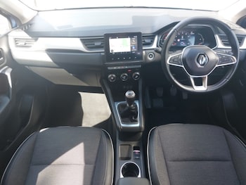 Used Renault Captur 2022 for sale - 76195526: Photo 2