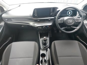 Used Hyundai i20 2023 for sale - 76091698: Photo 2