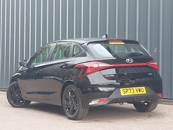 Used Hyundai i20 2023 for sale - 76091698: Photo 3