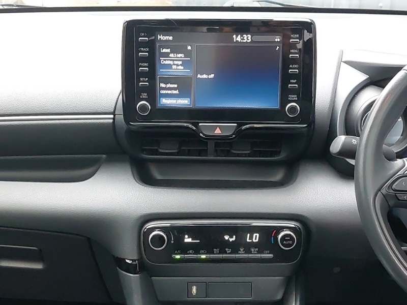 Used Toyota Yaris 2020 for sale - 77548892: Photo 11