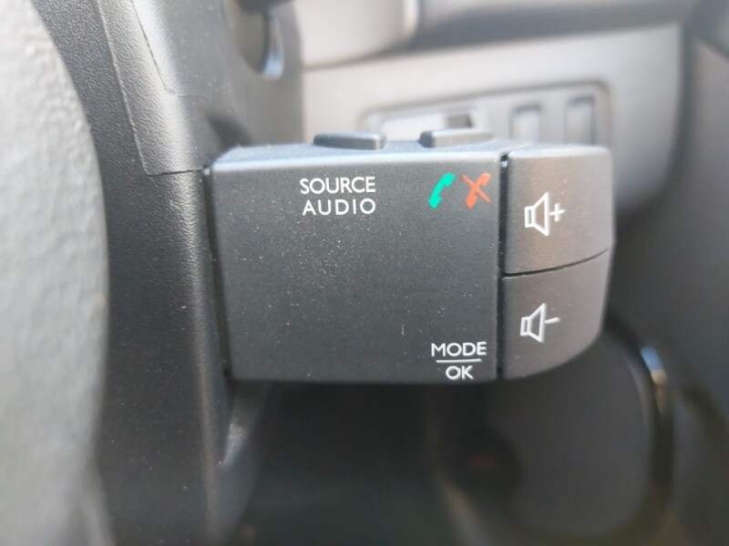 Used Renault Clio 2017 for sale - 76533264: Photo 18