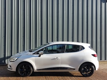 Used Renault Clio 2017 for sale - 76533264: Photo