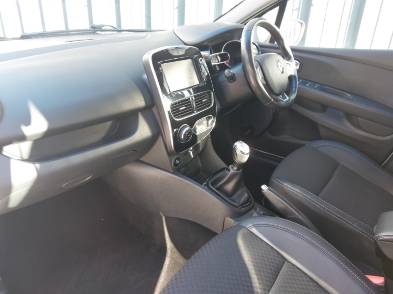 Used Renault Clio 2017 for sale - 76533264: Photo 5