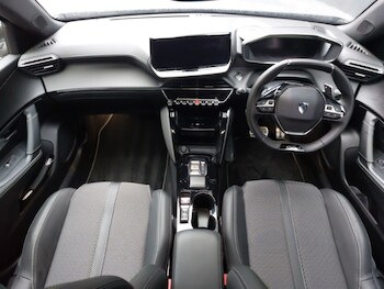 Used Peugeot 2008 2023 for sale - 77466800: Photo