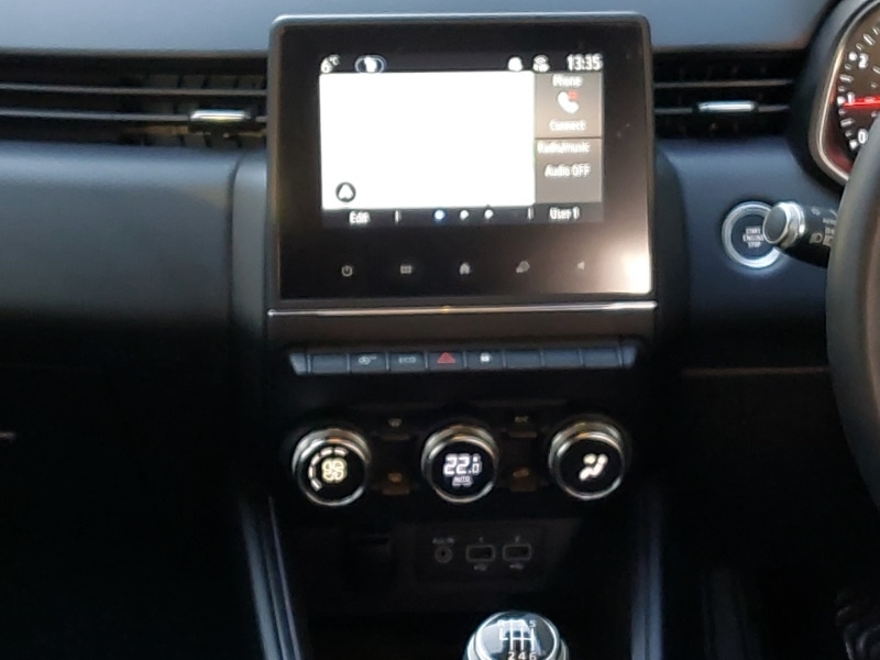 Used Renault Clio 2021 for sale - 76834357: Photo 11