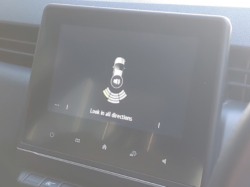 Used Renault Clio 2021 for sale - 76834357: Photo 17