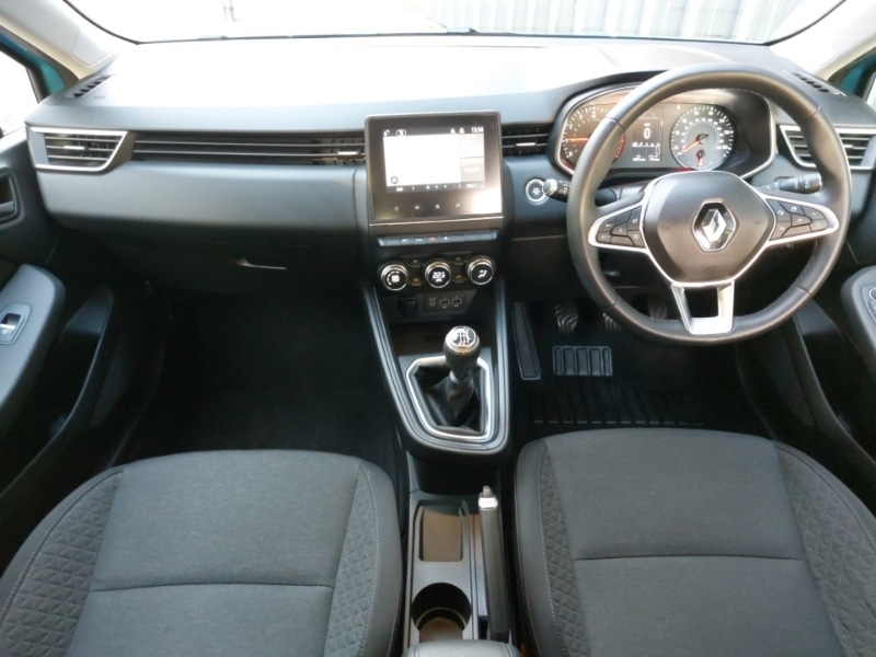 Used Renault Clio 2021 for sale - 76834357: Photo 2
