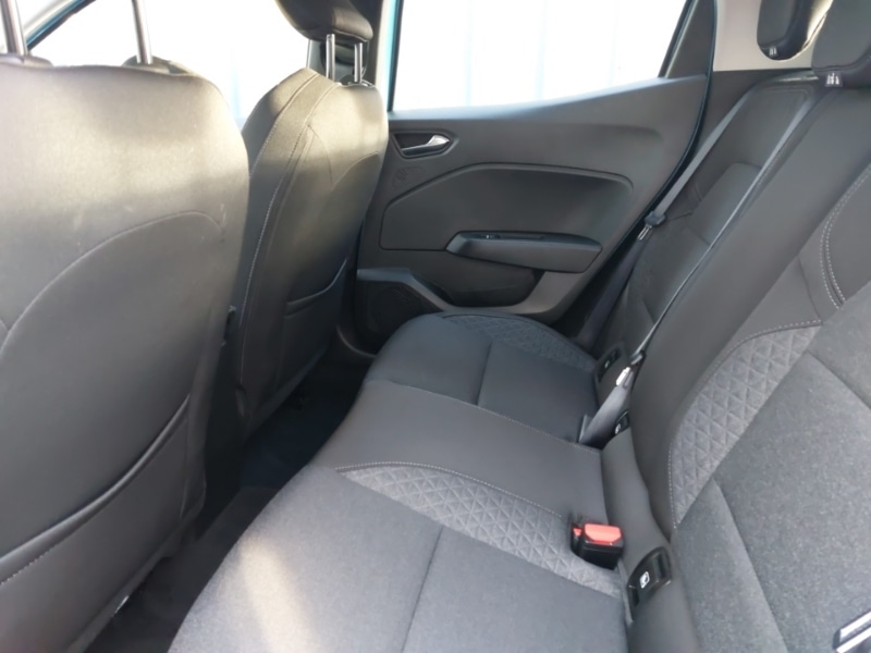 Used Renault Clio 2021 for sale - 76834357: Photo 6