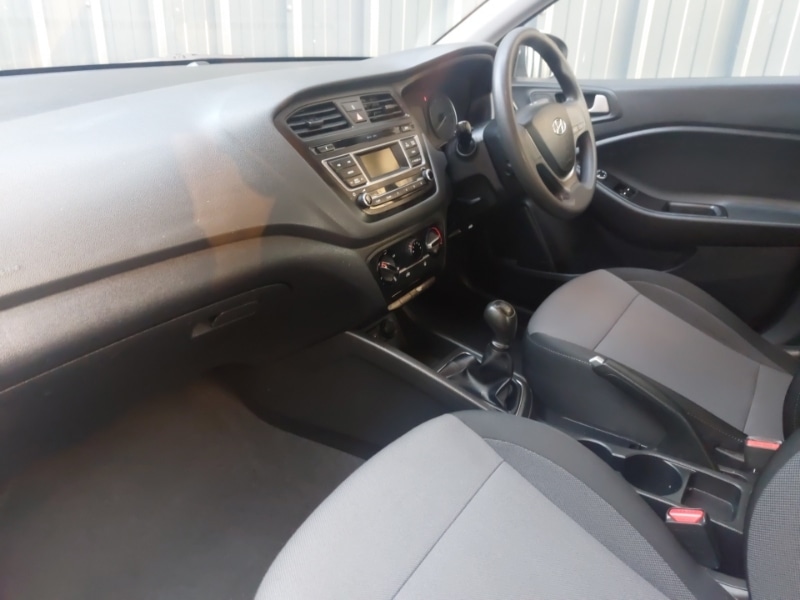 Used Hyundai i20 2017 for sale - 76537019: Photo 5