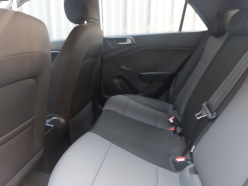 Used Hyundai i20 2017 for sale - 76537019: Photo 6