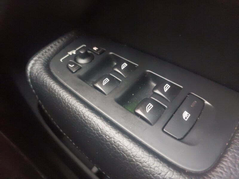 Used Volvo XC60 2017 for sale - 76543240: Photo 16