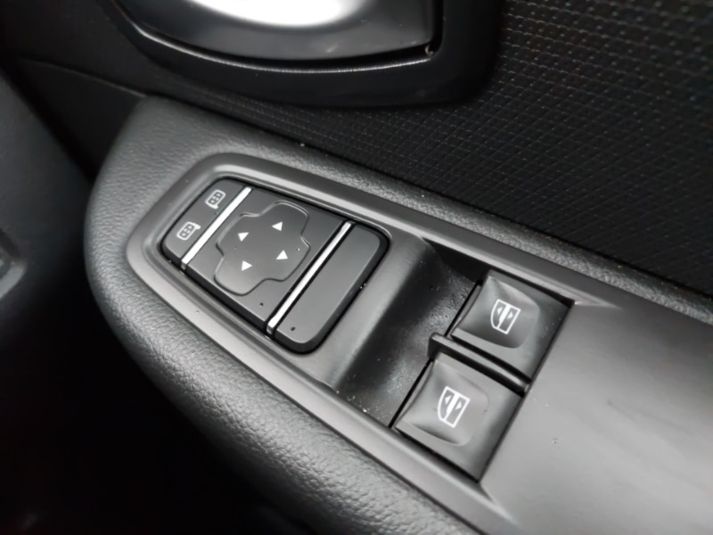 Used Renault Clio 2018 for sale - 77405295: Photo 15