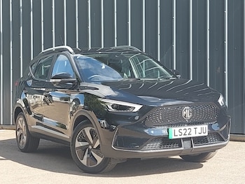 2022 - 130kW Trophy Connect EV 51kWh 5dr Auto