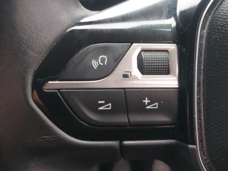 Used Peugeot 3008 2018 for sale - 77433143: Photo 14