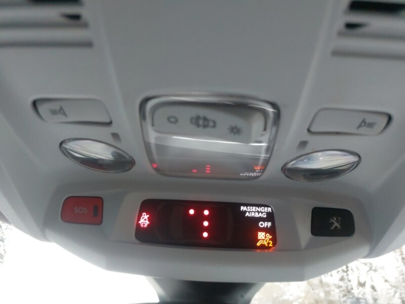 Used Peugeot 3008 2018 for sale - 77433143: Photo 17