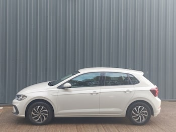 Used Volkswagen Polo 2025 for sale - 76451120: Photo